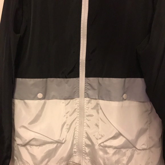SHEIN Colour Block Windbreaker - Picture 5 of 10
